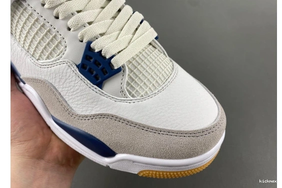 DR5415-100 Retro  4 SB Jordan DR5415-100 Navy 0513